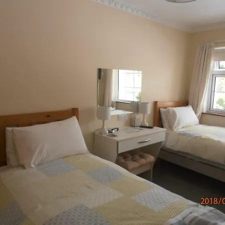 住宿加早餐酒店 Larkfield House B&b, Ballycasheen Kerry V93 Wd51